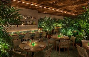 PUBLIC, an Ian Schrager hotel