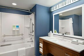 Home2 Suites by Hilton Glendale - Westgate