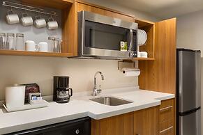 Home2 Suites by Hilton Glendale - Westgate