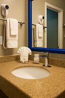 Sunnyside Inn & Suites