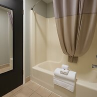 Sunnyside Inn & Suites