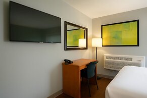 Sunnyside Inn & Suites