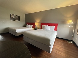 Sunnyside Inn & Suites