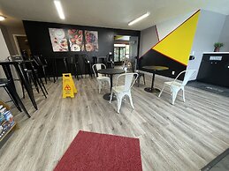 Sunnyside Inn & Suites