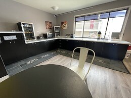 Sunnyside Inn & Suites