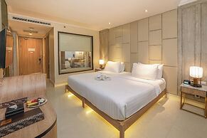 Jambuluwuk Oceano Seminyak Hotel