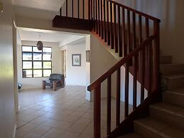 Bluewater Lodge - Hostel