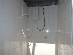 Bluewater Lodge - Hostel