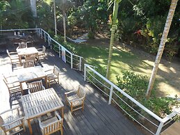 Bluewater Lodge - Hostel