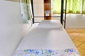 Bluewater Lodge - Hostel