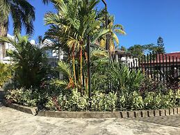 Bluewater Lodge - Hostel