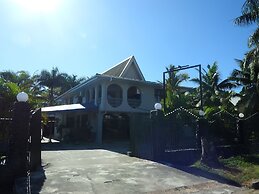 Bluewater Lodge - Hostel