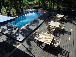 Bluewater Lodge - Hostel