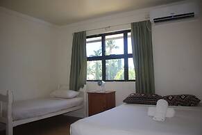 Bluewater Lodge - Hostel