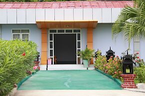 The Floral Breeze Wun Zin Hotel