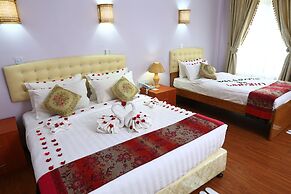 The Floral Breeze Wun Zin Hotel