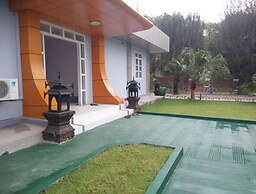 The Floral Breeze Wun Zin Hotel