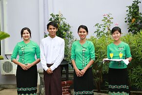 The Floral Breeze Wun Zin Hotel