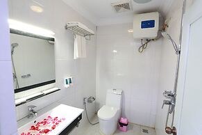 The Floral Breeze Wun Zin Hotel