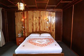 The Floral Breeze Hotel Mt.Victoria