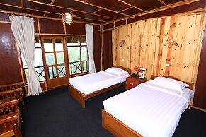 The Floral Breeze Hotel Mt.Victoria