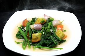 The Floral Breeze Hotel Mt.Victoria