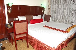 Nemax Royal Hotel