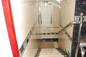Nemax Royal Hotel