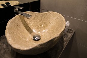 Maneetel Krabi Beachfront