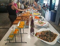 Maneetel Krabi Beachfront