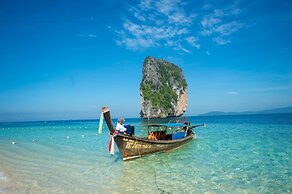 Maneetel Krabi Beachfront