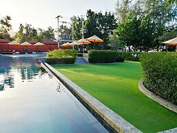 Maneetel Krabi Beachfront