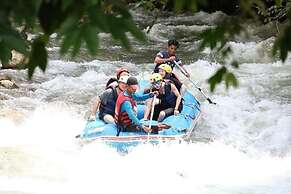 Maneetel Krabi Beachfront