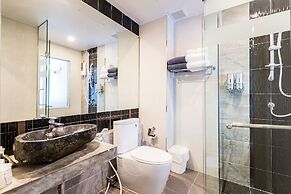 Maneetel Krabi Beachfront