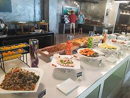 Maneetel Krabi Beachfront