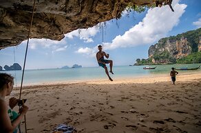 Maneetel Krabi Beachfront