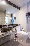 Maneetel Krabi Beachfront