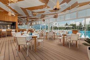 Dukley Hotel & Resort