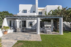 Aqua Breeze Villas Naxos