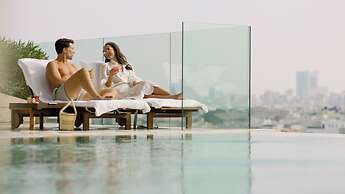 Four Seasons Hotel Kuwait at Burj Alshaya