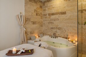 Nacar Hotel Cartagena, Curio Collection by Hilton