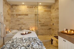 Nacar Hotel Cartagena, Curio Collection by Hilton