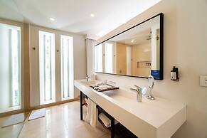 Nacar Hotel Cartagena, Curio Collection by Hilton