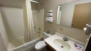 Newton Inn In Newton, KS