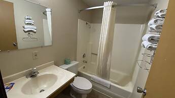 Newton Inn In Newton, KS