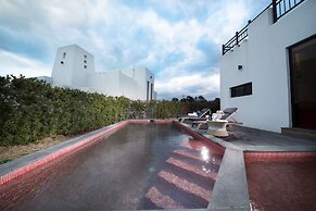 Libentia Hotel & Pool Villa