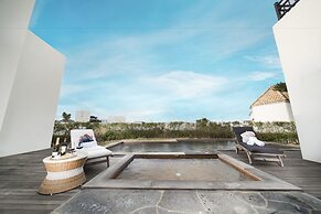 Libentia Hotel & Pool Villa