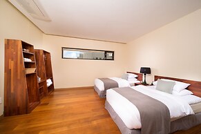 Libentia Hotel & Pool Villa