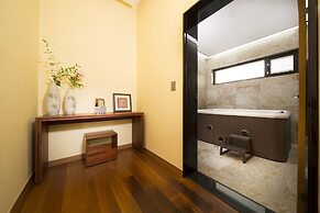 Libentia Hotel & Pool Villa