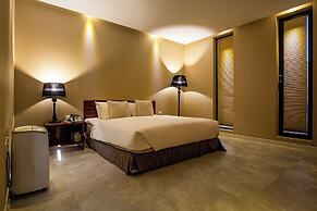 Libentia Hotel & Pool Villa